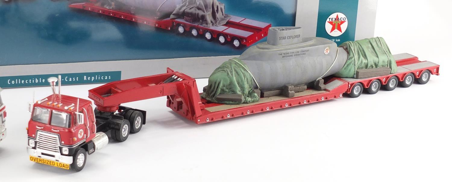 Corgi die Texaco Star Explorer and a Heavy Hauler, both with boxes and scale 1:50 : For Further - Image 3 of 6