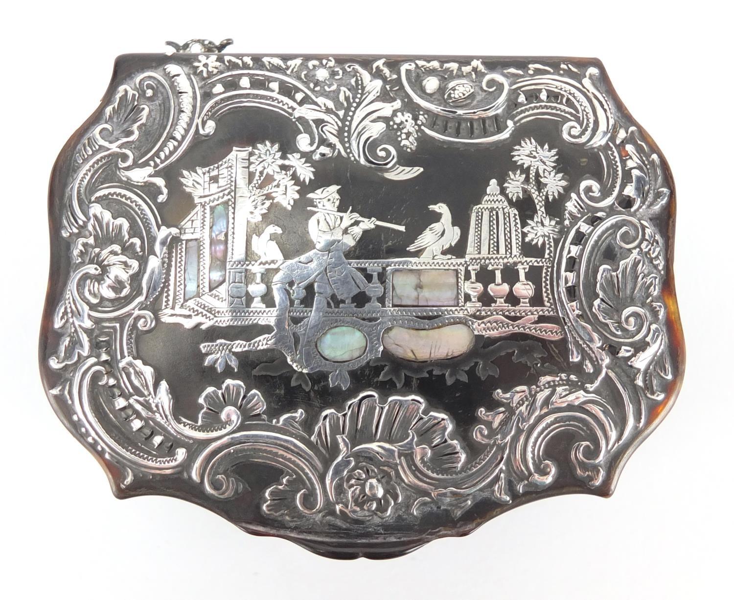 Late 18th/Early 19th century tortoiseshell snuff box, the hinged lid inlaid with silver and mother - Image 2 of 5