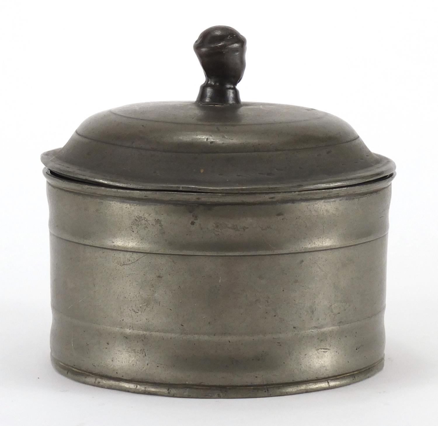 18th/19th century circle pewter tobacco jar, with turned body, figural head knop and lead tamping - Image 2 of 3