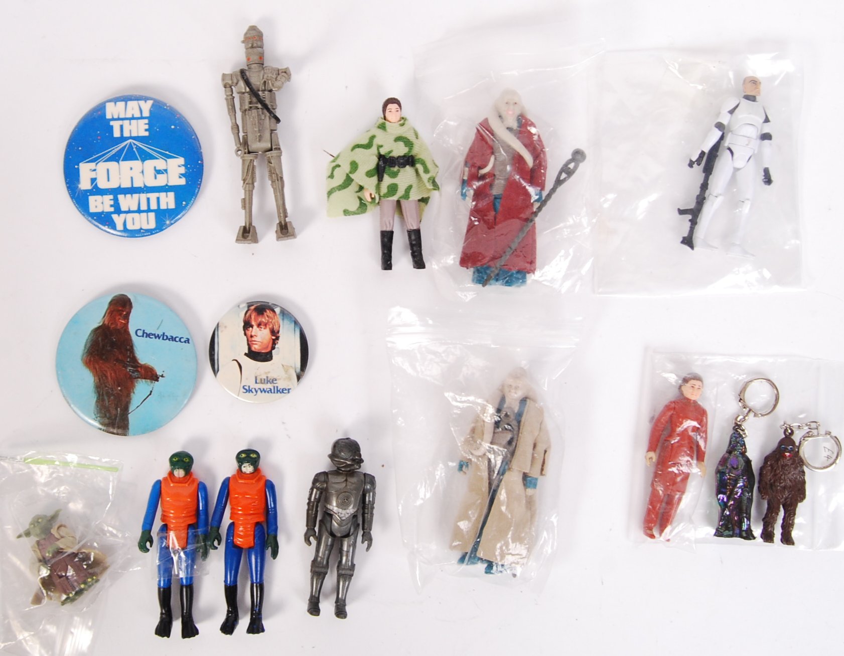 HASBRO STAR WARS FIGURES & ACCESSORIES