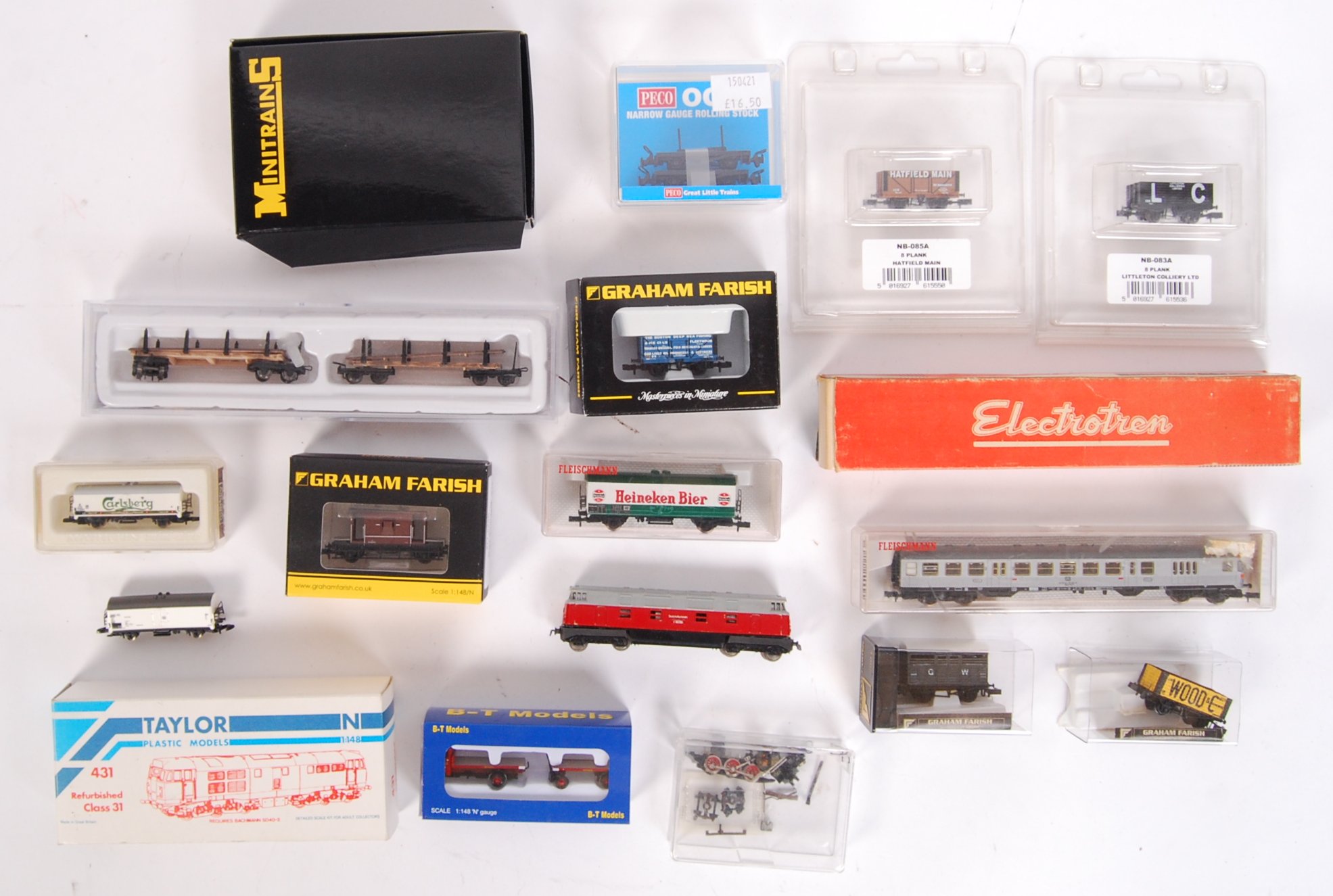 ASSORTED N GAUGE ROLLING STOCK