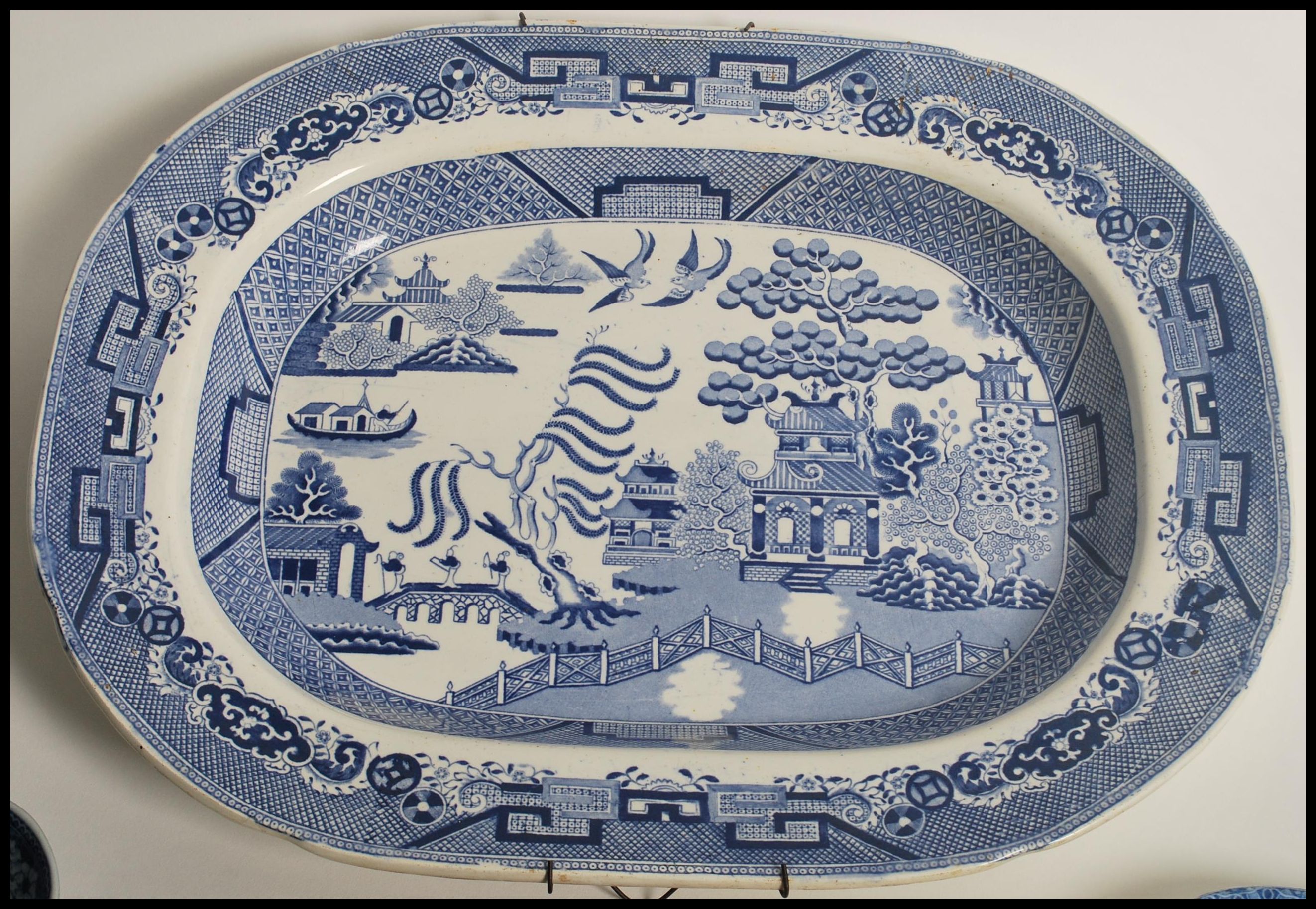 A group of blue and white ceramics dating from the early 19th century to include Spode Tiber pattern - Image 2 of 11