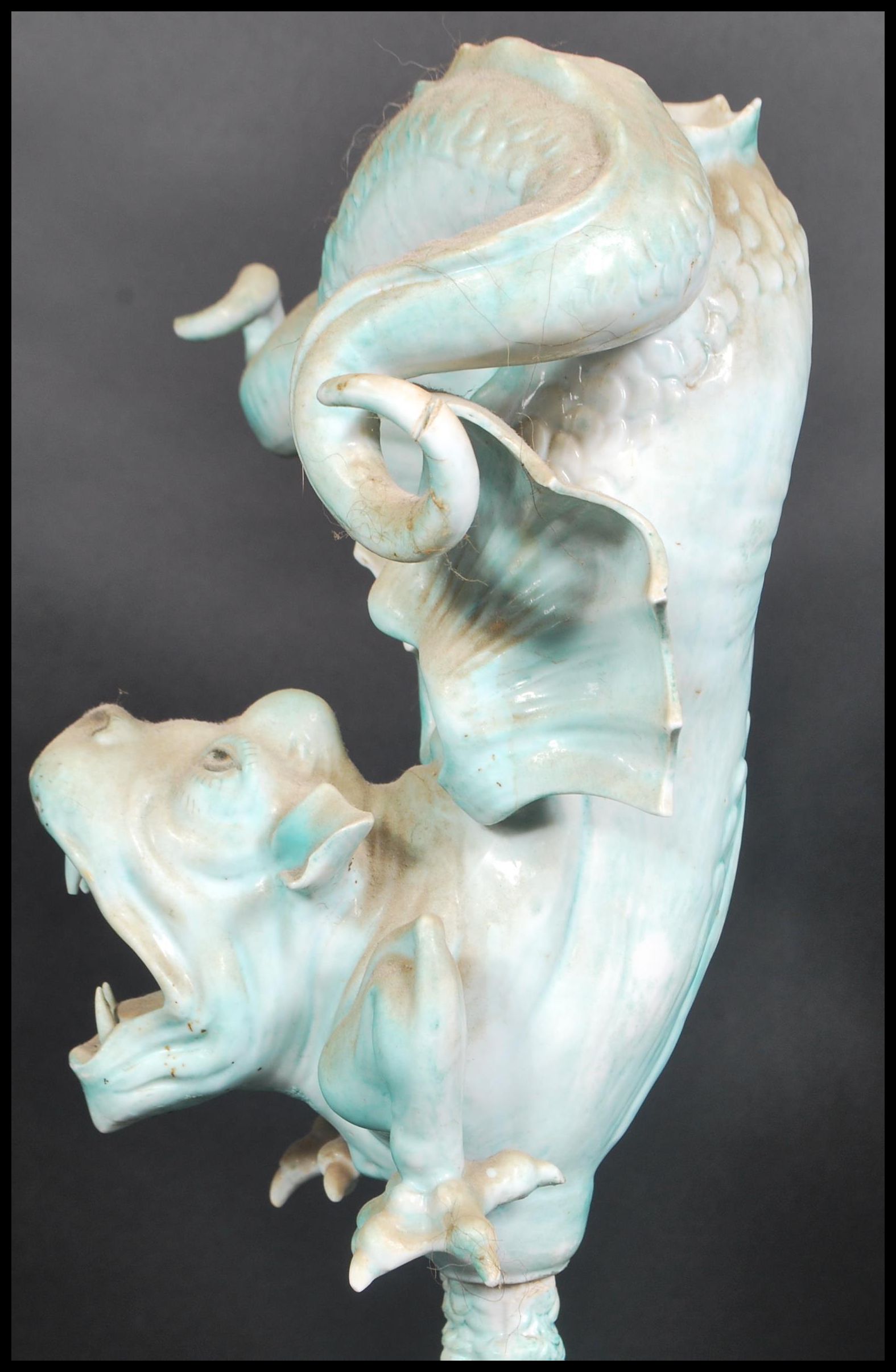 A 19th century Ernst Bohne & Söhne grotesque dragon porcelain centrepiece vase. The inverted - Image 3 of 17