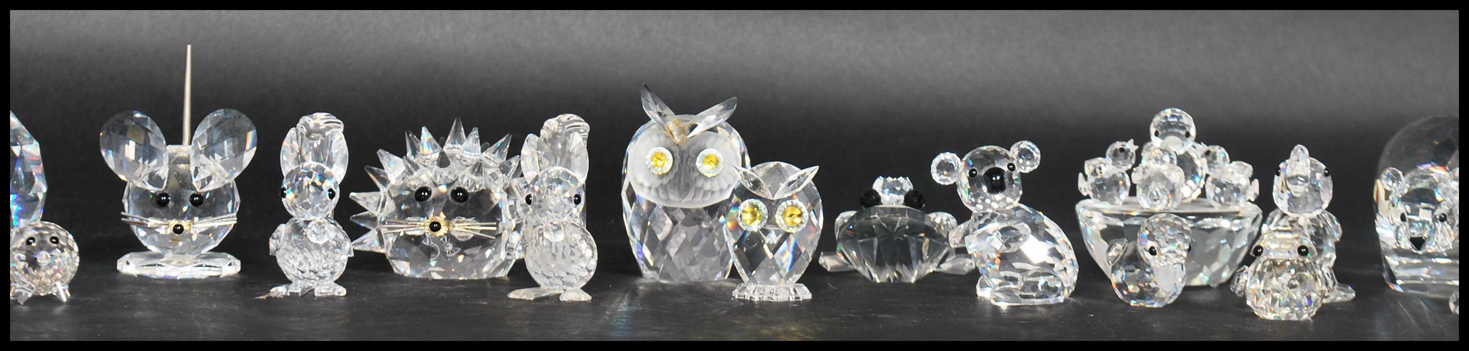 A good extensive collection of Swarovski crystals to include polar bear, mice, butterflies, frogs, - Image 3 of 12