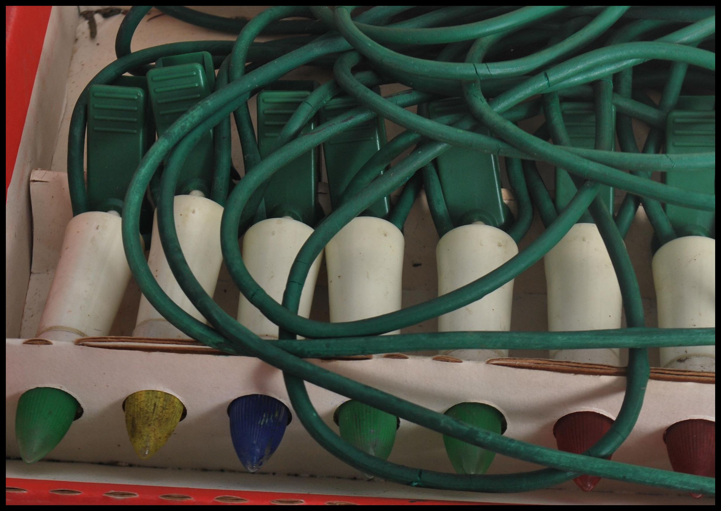 A collection of vintage 20th century Christmas lights to include two sets retaining original boxes. - Image 7 of 11