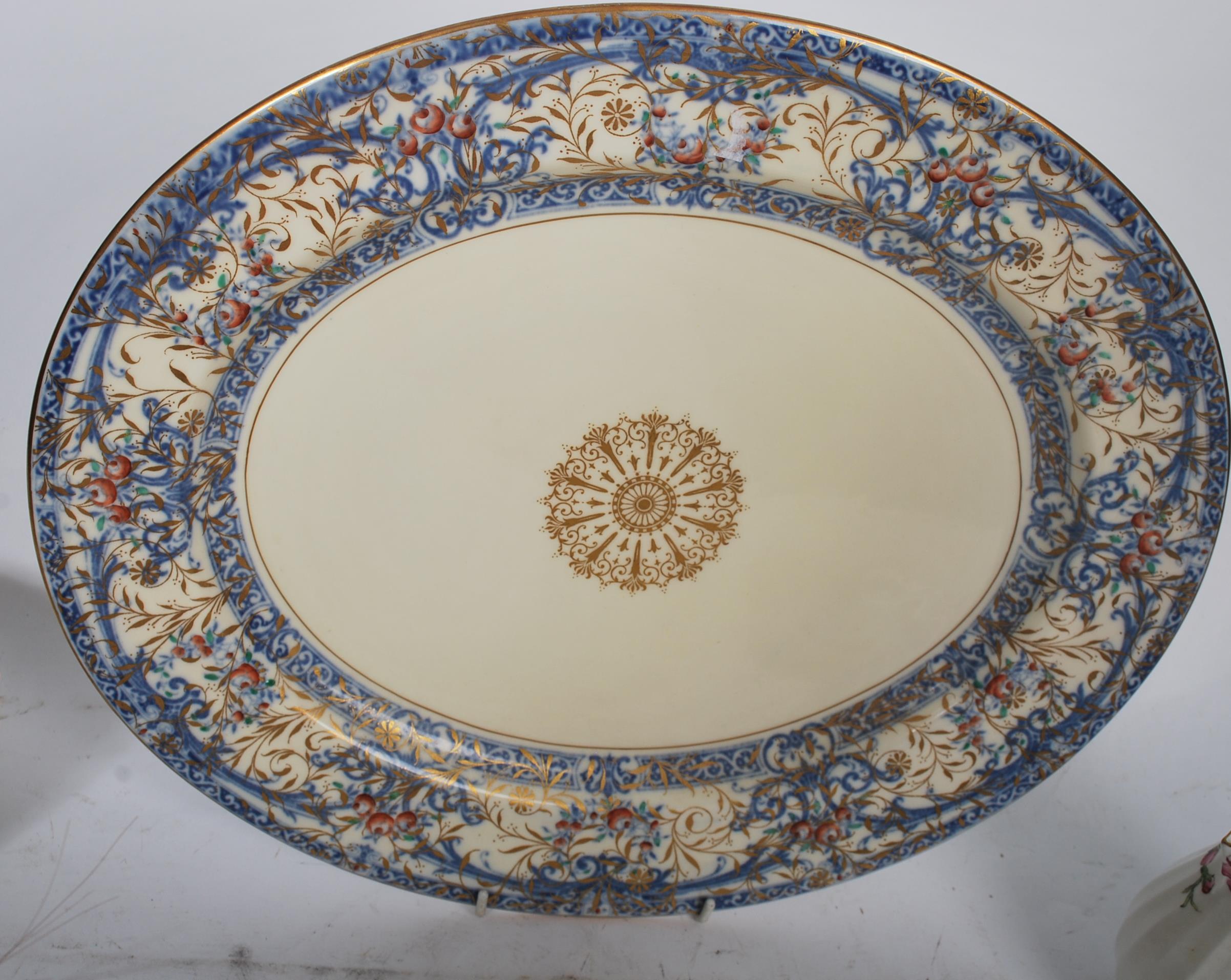 A collection of Royal Worcester Porcelain to include an unusual Fide-Et-Fiducia marked part - Image 8 of 13