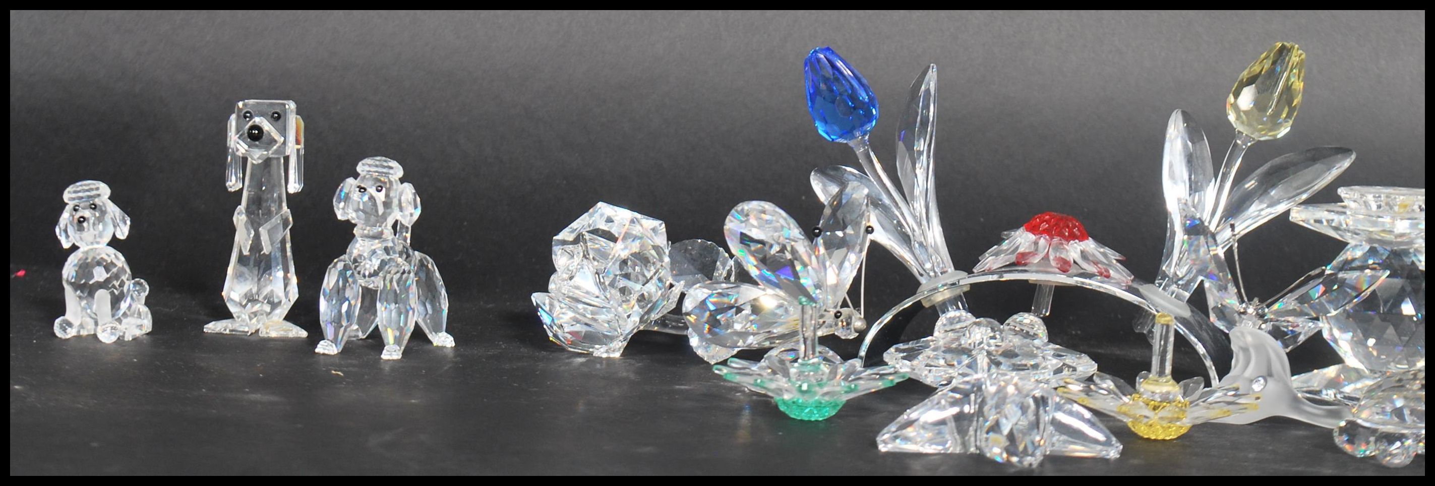 A good extensive collection of Swarovski crystals to include polar bear, mice, butterflies, frogs, - Image 7 of 12