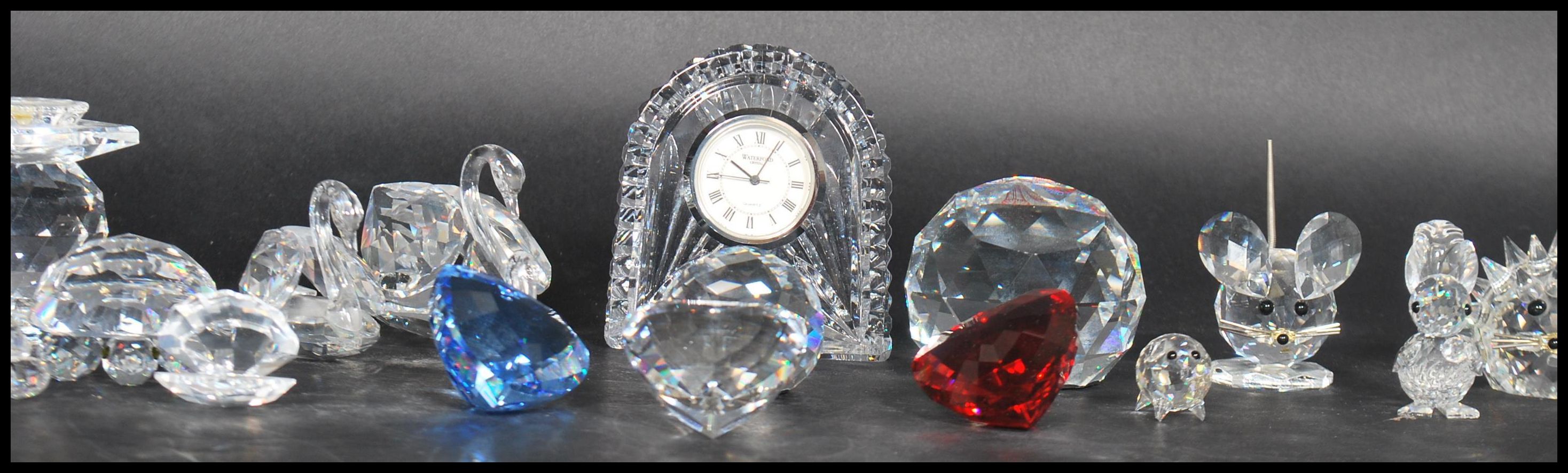 A good extensive collection of Swarovski crystals to include polar bear, mice, butterflies, frogs, - Image 5 of 12