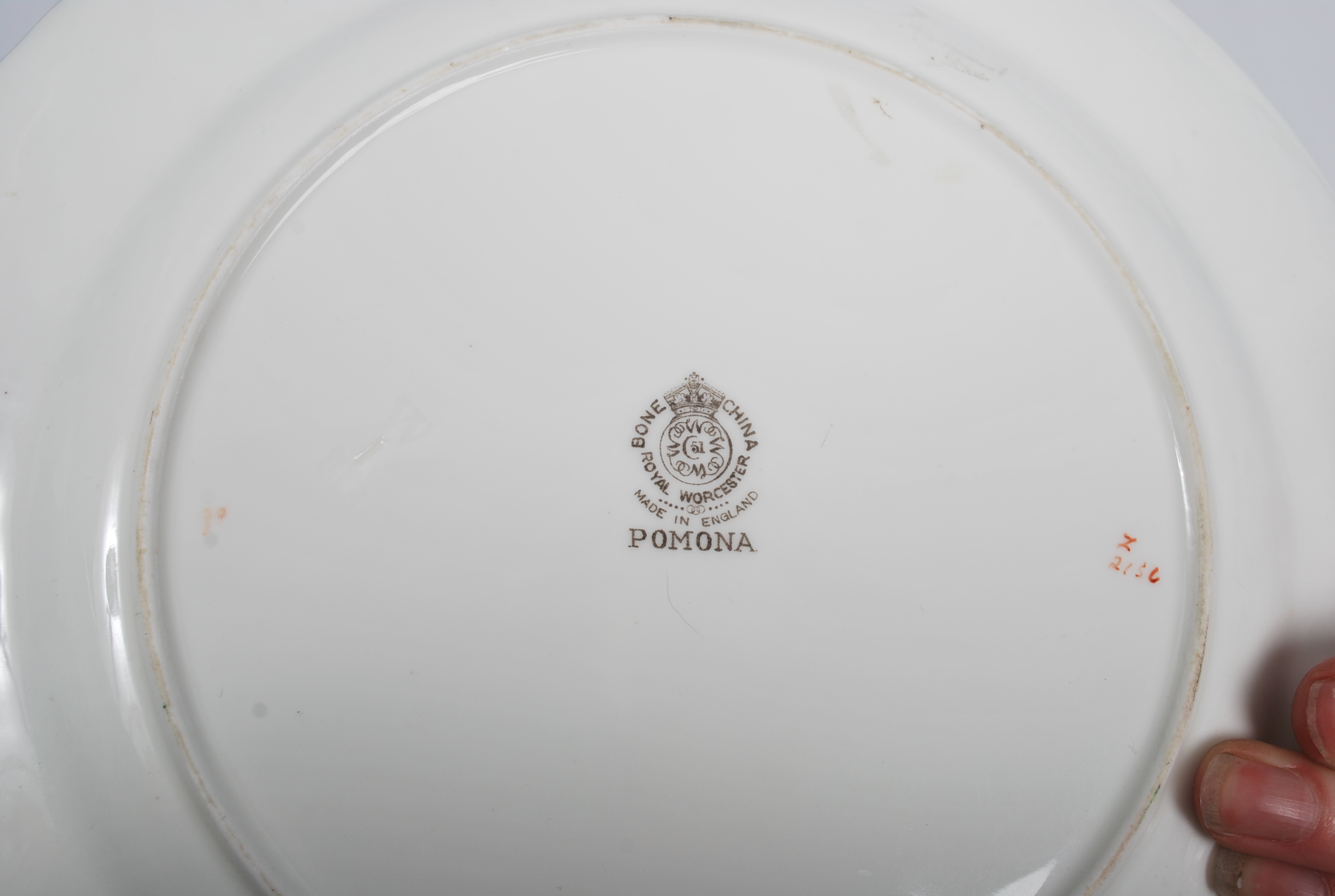 A collection of Royal Worcester Porcelain to include an unusual Fide-Et-Fiducia marked part - Image 9 of 13