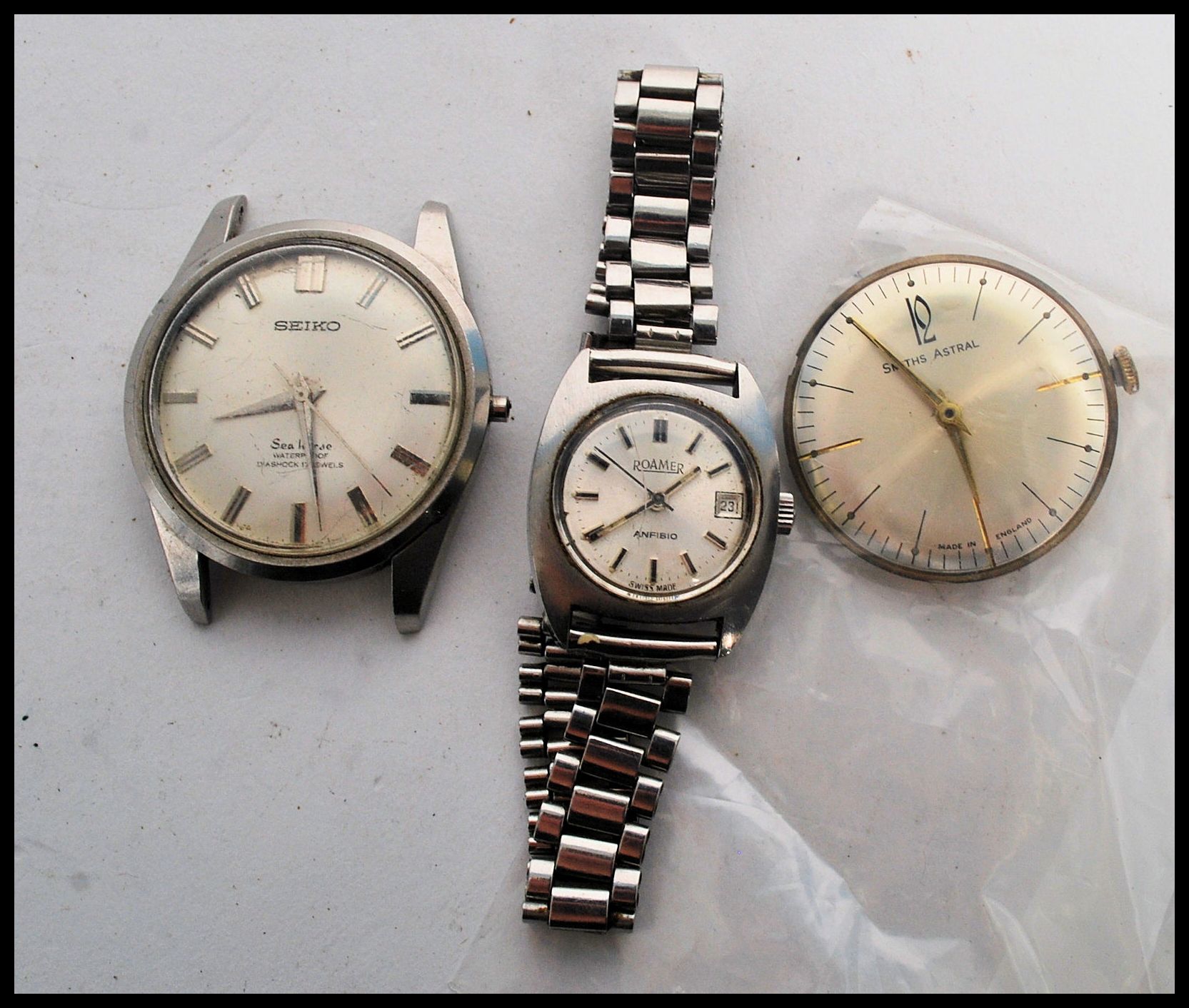 A vintage Gents Seiko Sea Horse Diashock 17 Jewel wristwatch lacking strap together with a vintage