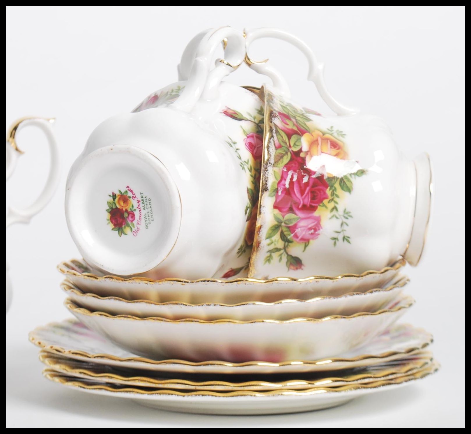 A vintage 20th century Royal Albert Old Country Ro - Image 2 of 8