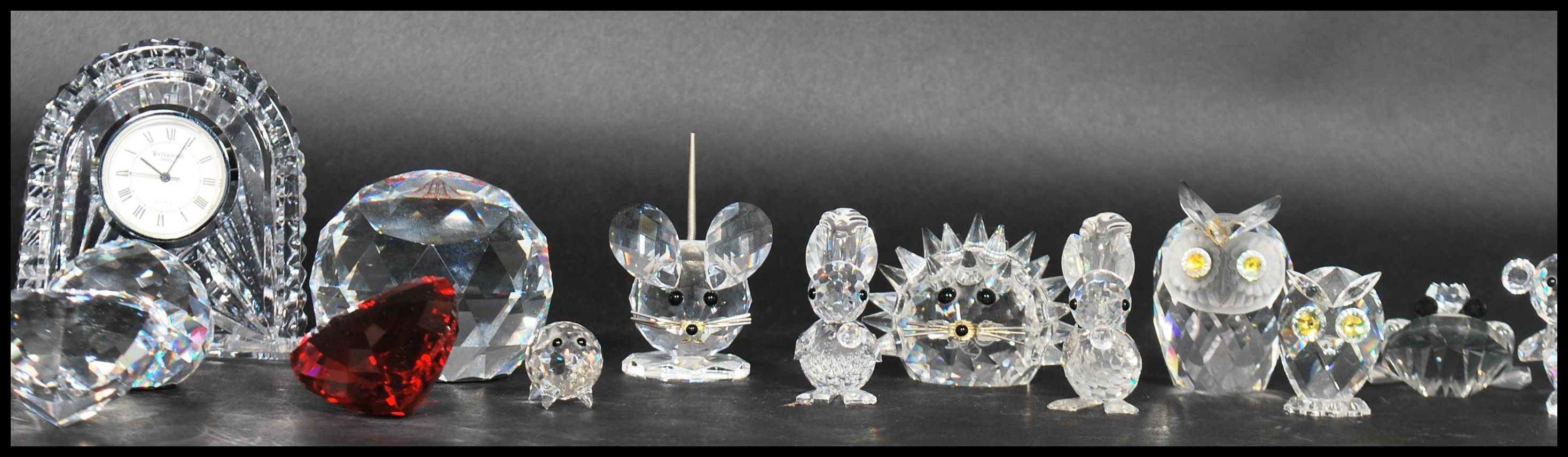 A good extensive collection of Swarovski crystals to include polar bear, mice, butterflies, frogs, - Image 4 of 12