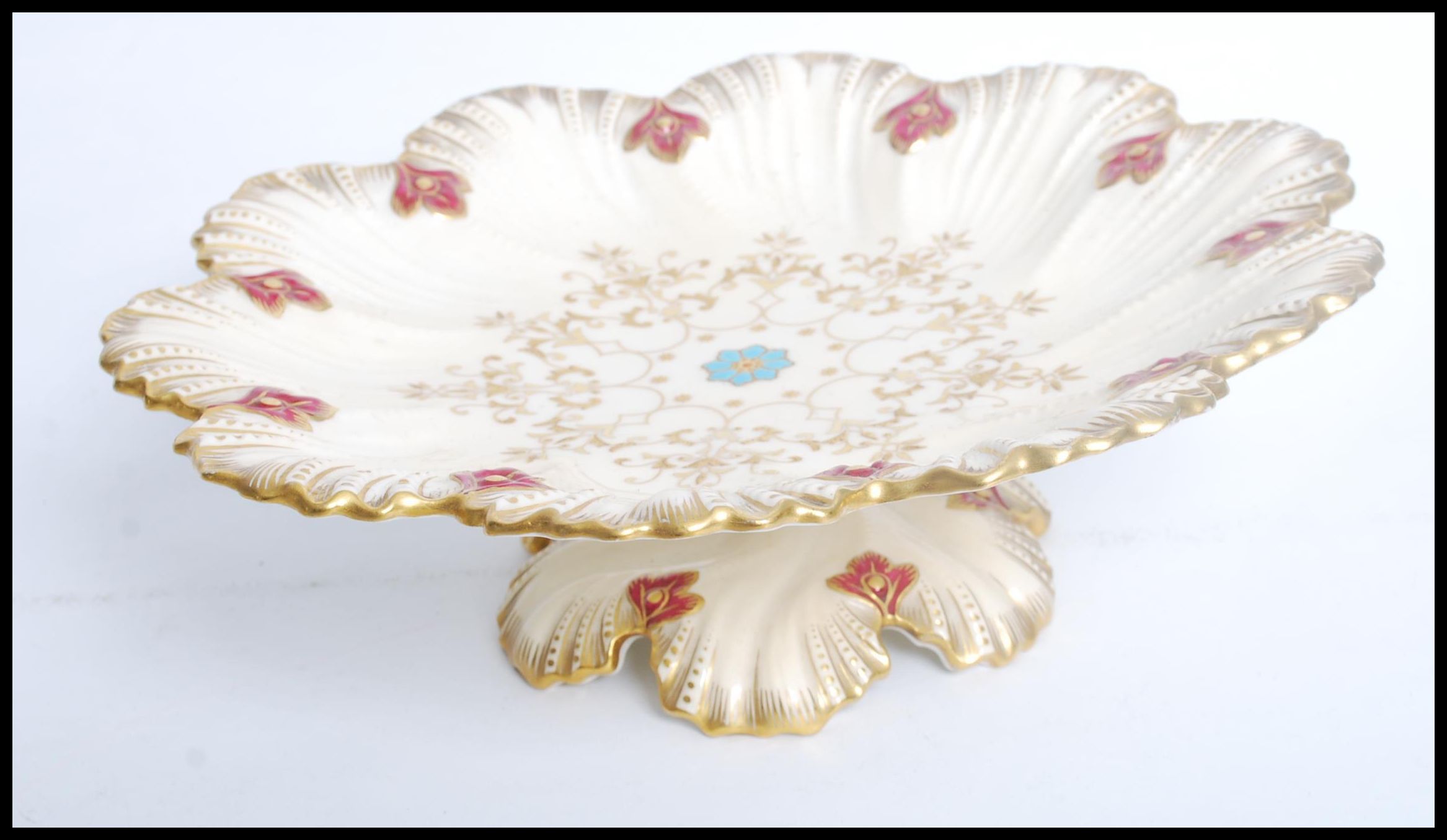 A 19th century Coalport ivory blush dessert set consisting of three plates and two tazzas / comports - Image 7 of 9