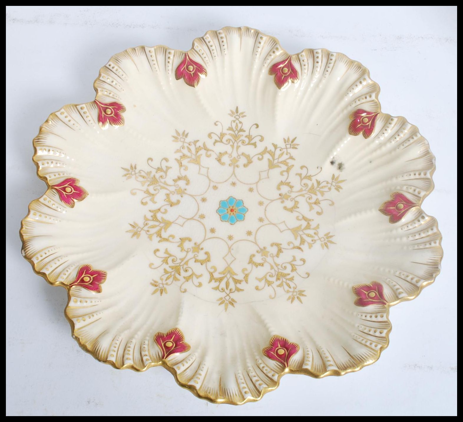 A 19th century Coalport ivory blush dessert set consisting of three plates and two tazzas / comports - Image 4 of 9