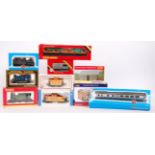 ASSORTED 00 GAUGE ROLLING STOCK & RELATED