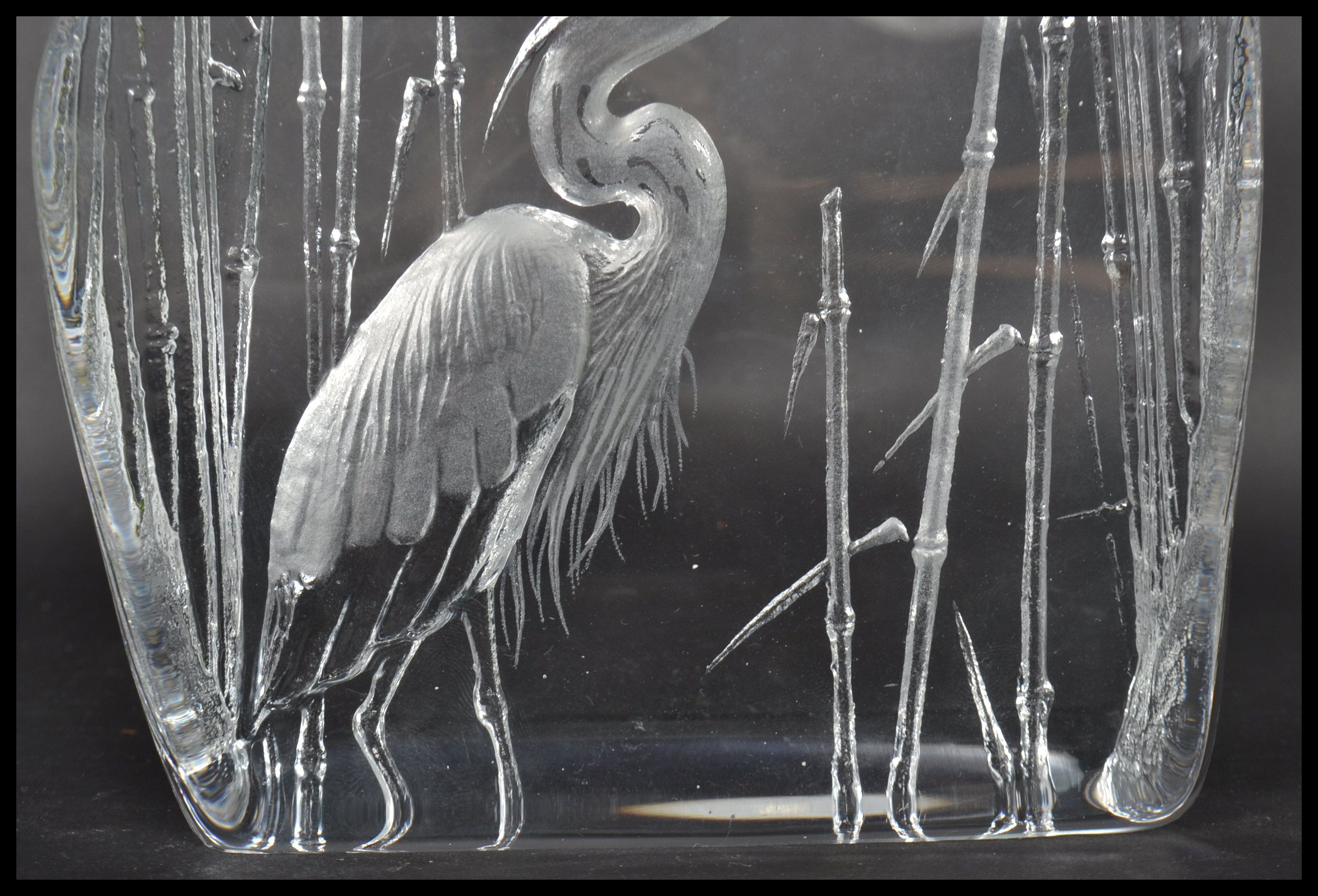 A mid 20th century Scandinavian studio art glass sculpture paperweight in the form of a Heron. - Image 6 of 8