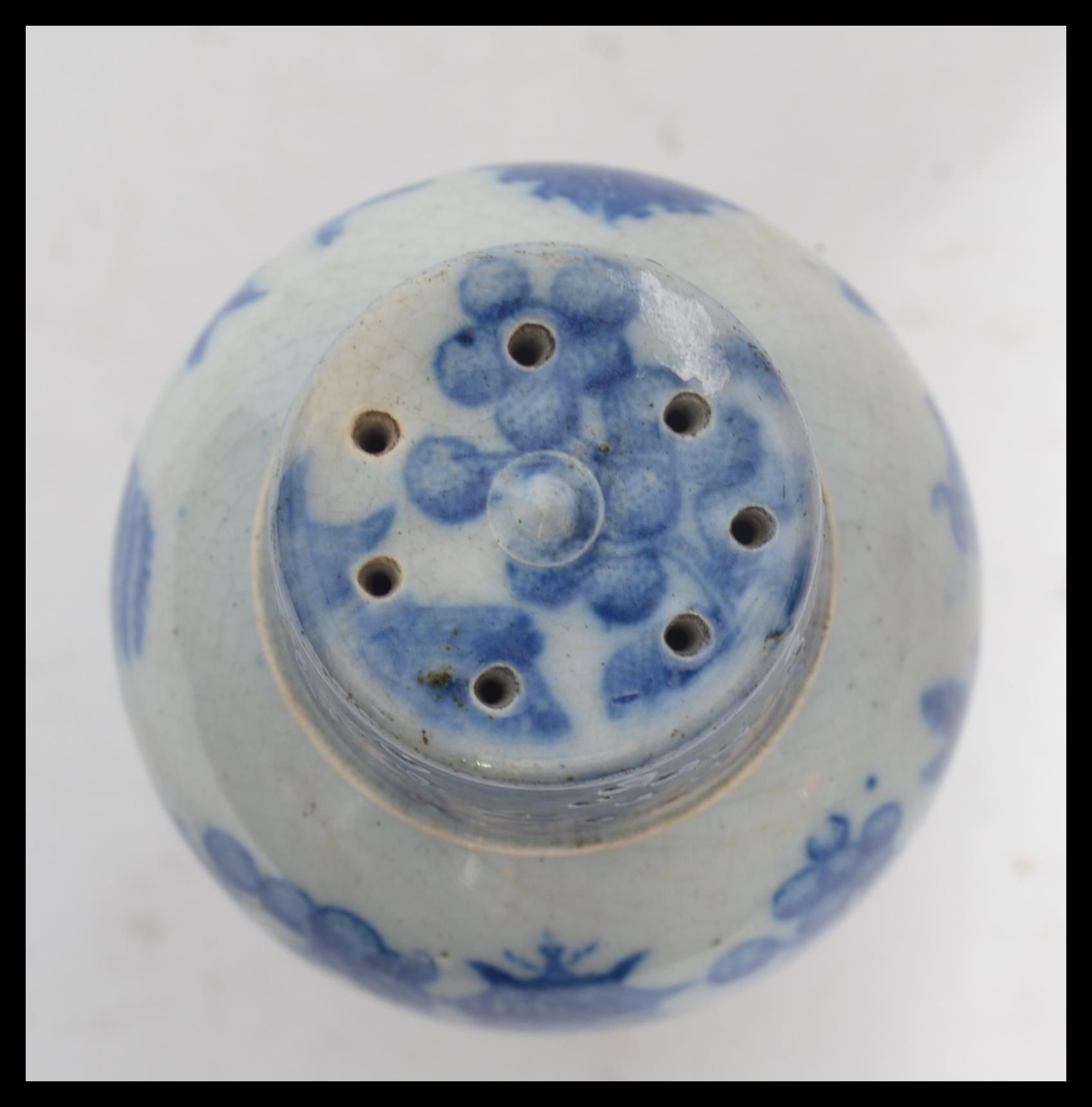 A 19th century blue and white ceramic sander pounce pot having a circular vase with bulbous body and - Image 5 of 6