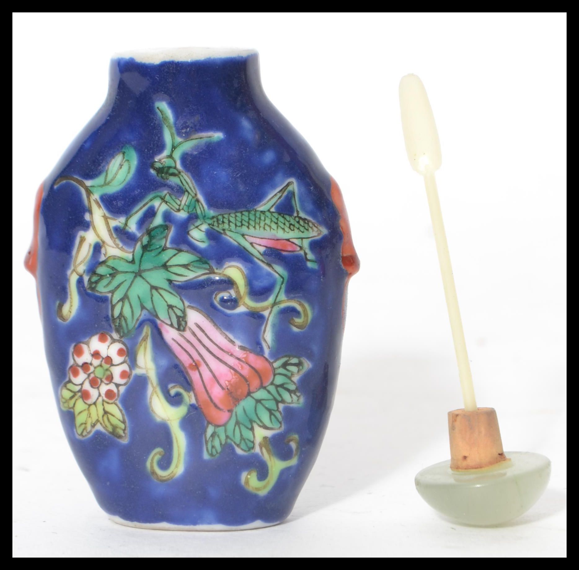 A Chinese porcelain snuff - perfume bottle with glass stopper with dabber stem. Blue ground with - Image 6 of 7