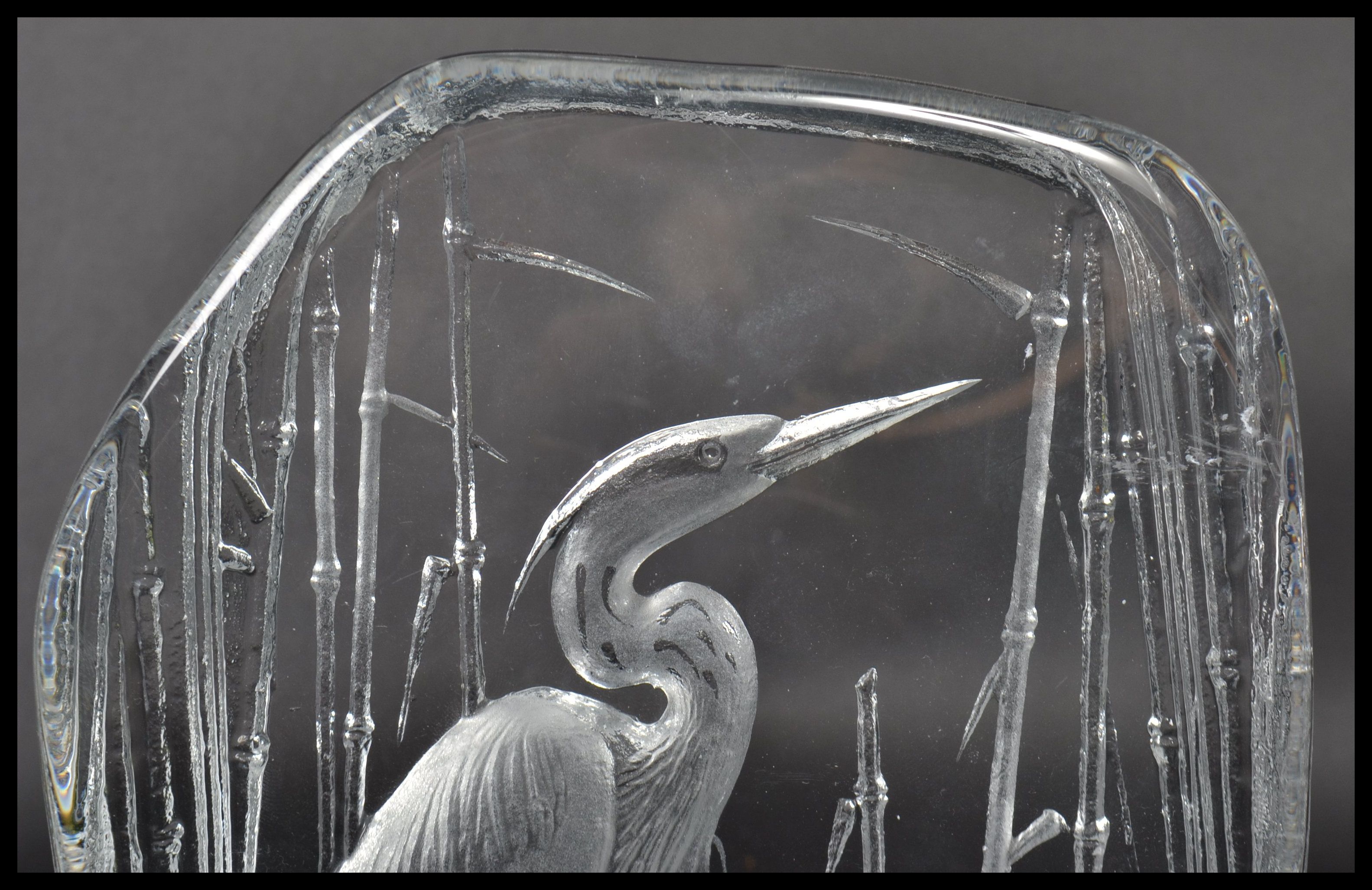 A mid 20th century Scandinavian studio art glass sculpture paperweight in the form of a Heron. - Image 5 of 8