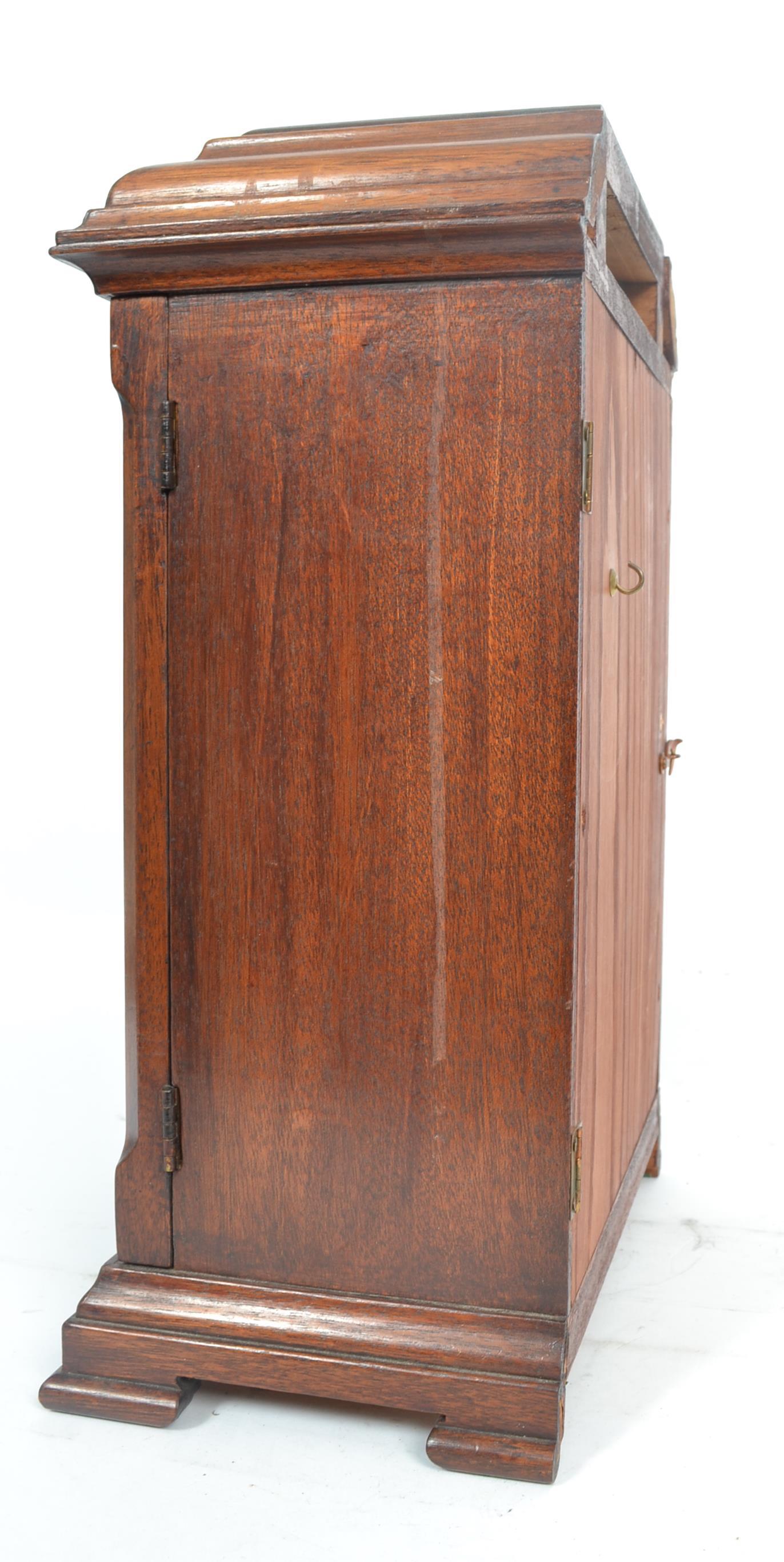 A 20th century Antique style mahogany cased Tempus - Image 4 of 6