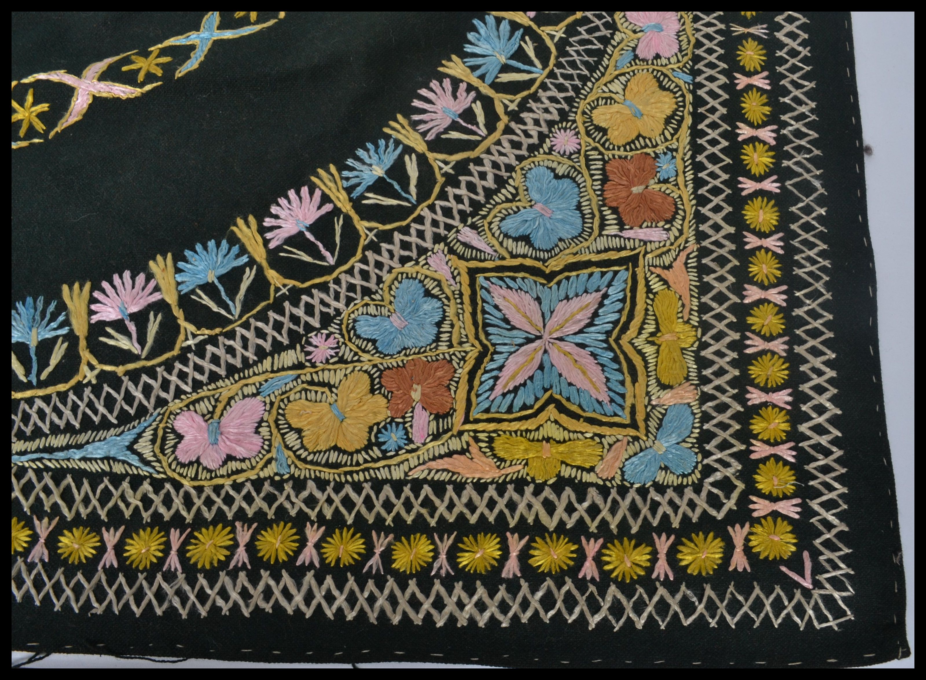 An early 20th century Indian wall hanging having a cotton back with silk threads. The design of - Image 5 of 8