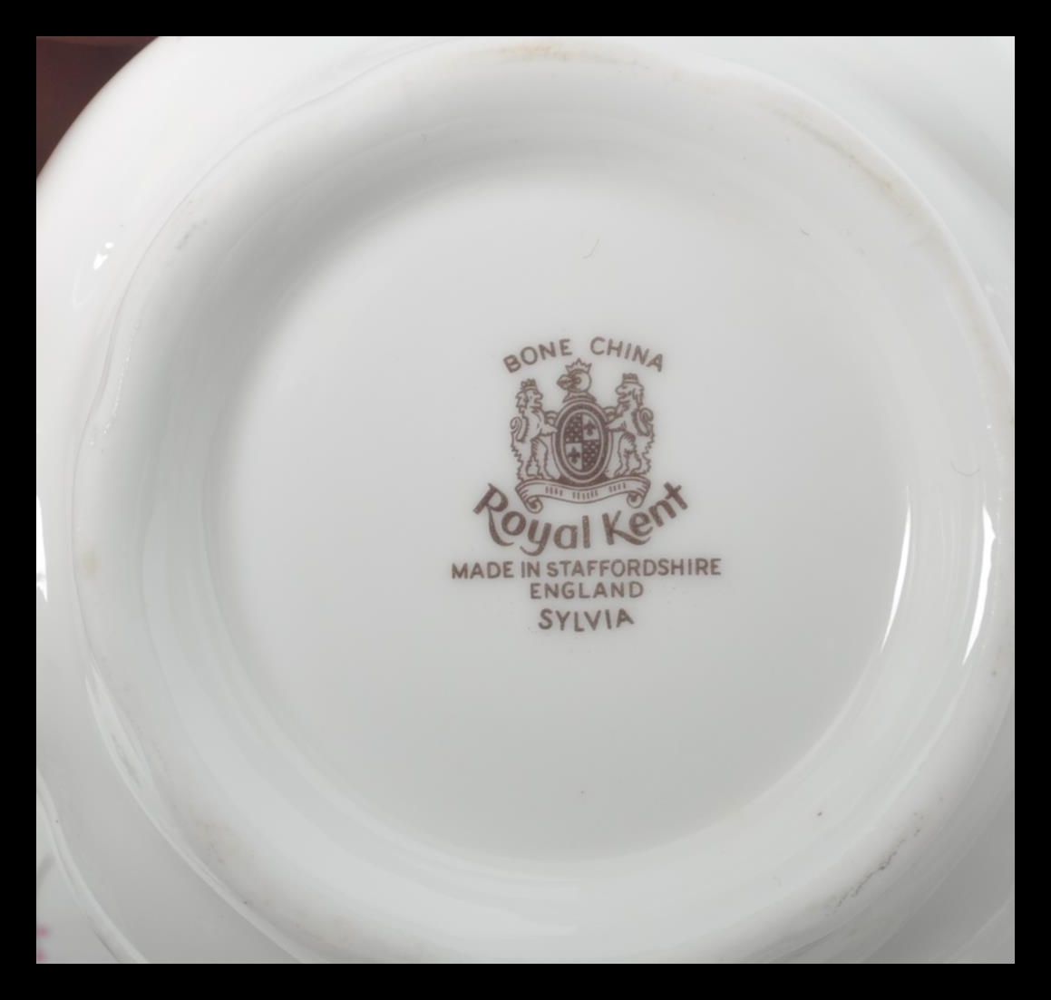 A retro Royal Kent part dinner service in ' The Sylvia ' pattern, consisting of various  plates, - Image 6 of 6