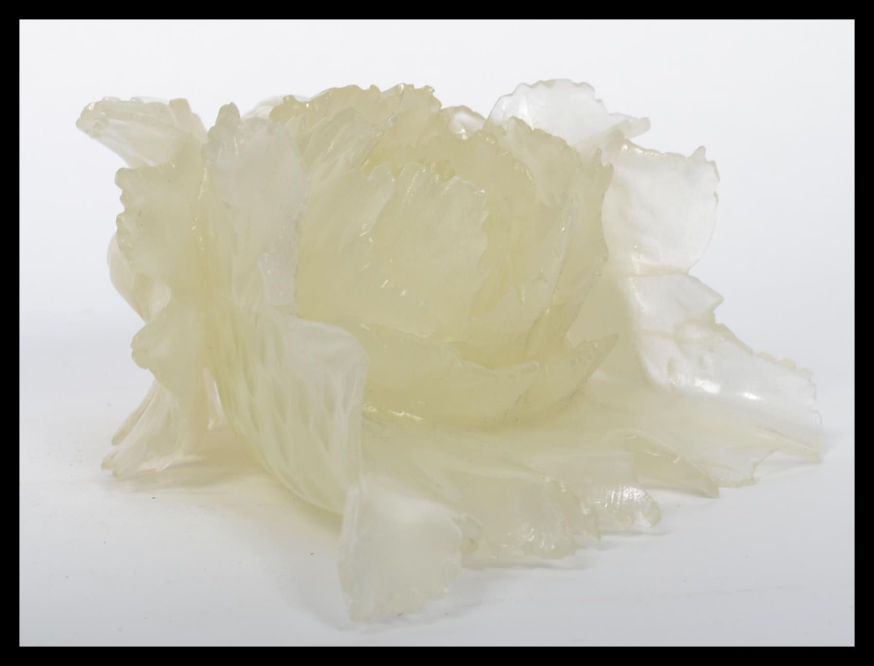 An unusual 20th century Chinese cabbage carved from mutton jade. Please see images. Measurs 8.5 cm - Image 5 of 6