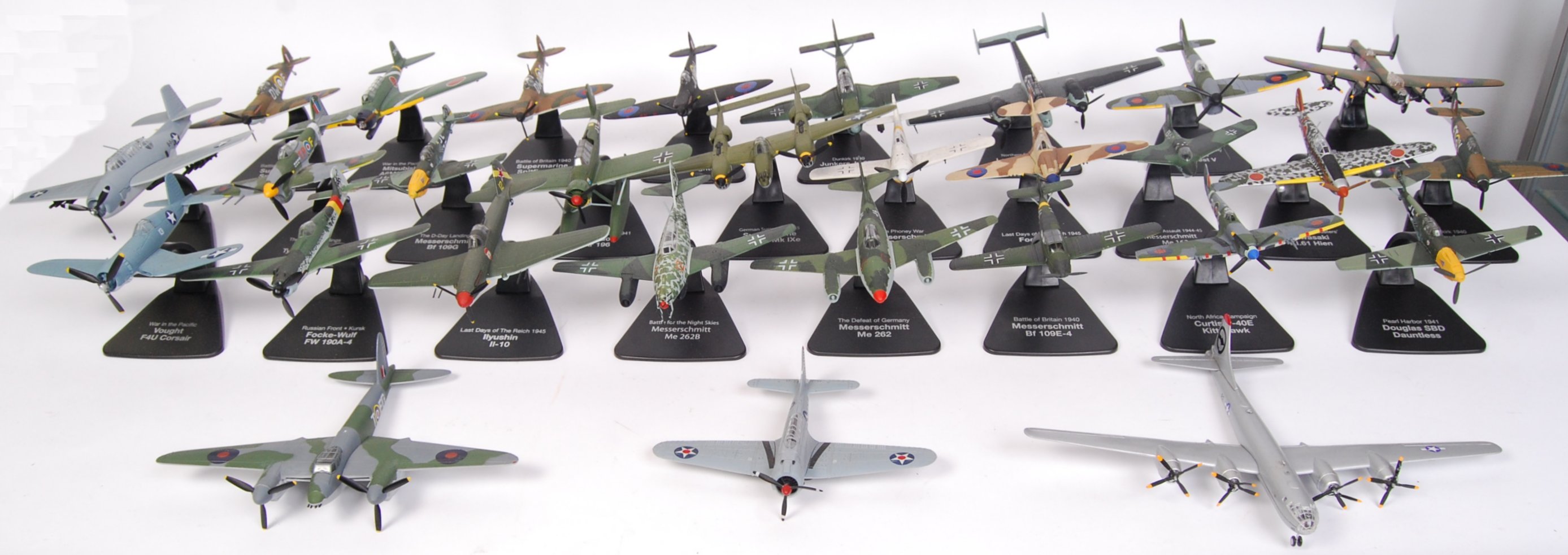 ATLAS EDITION DIECAST MODEL FIGHTER PLANES