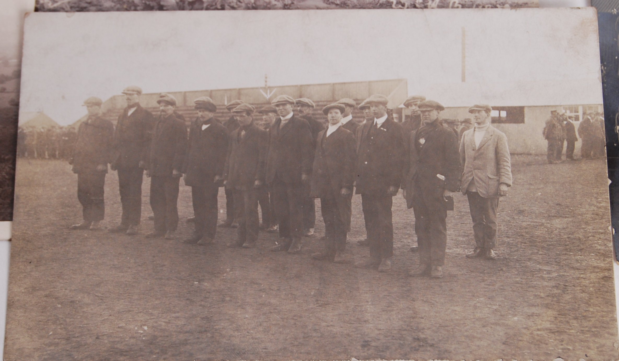 ASSORTED WWI INTEREST PHOTOGRAPHS AND POSTCARDS - Image 4 of 6