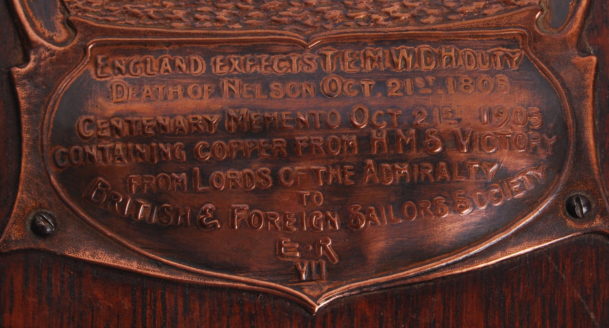 ANTIQUE OAK & COPPER TRAFALGAR COMMEMORATIVE PLAQUE - Image 3 of 4