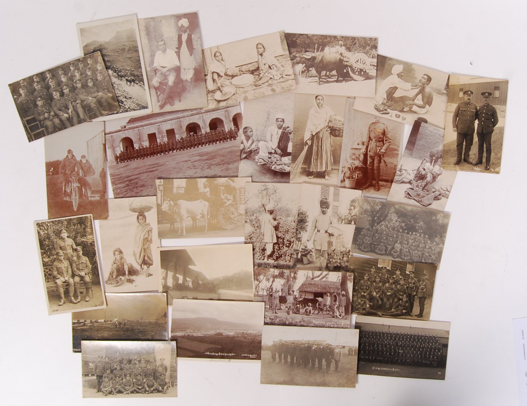 ASSORTED WWI INTEREST PHOTOGRAPHS AND POSTCARDS