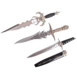 DECORATIVE GOTHIC KNIVES