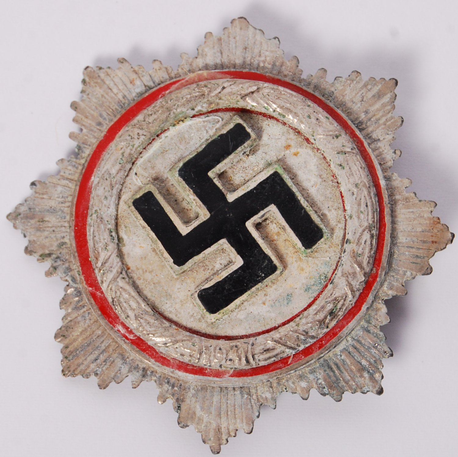 DEUTSCHES KREUZ BADGES - Image 2 of 4