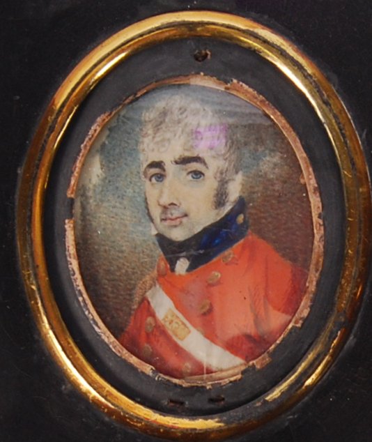19TH CENTURY IVORY PORTRAIT MINIATURE PAINTING OF A SOLDIER - Image 2 of 3