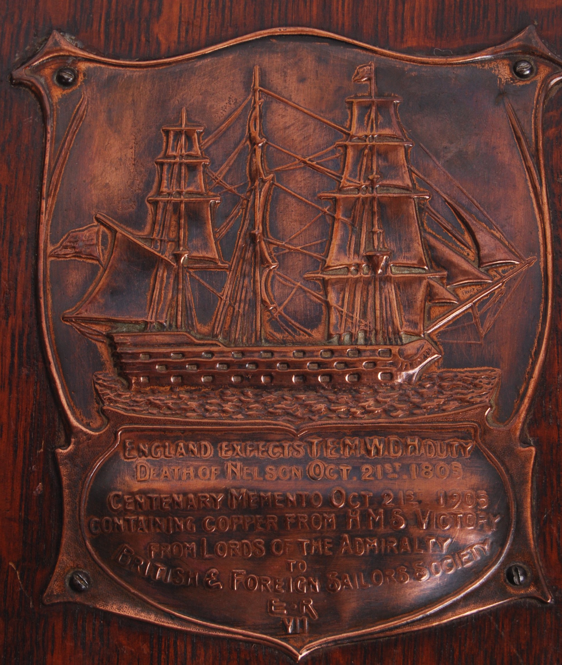 ANTIQUE OAK & COPPER TRAFALGAR COMMEMORATIVE PLAQUE - Image 2 of 4