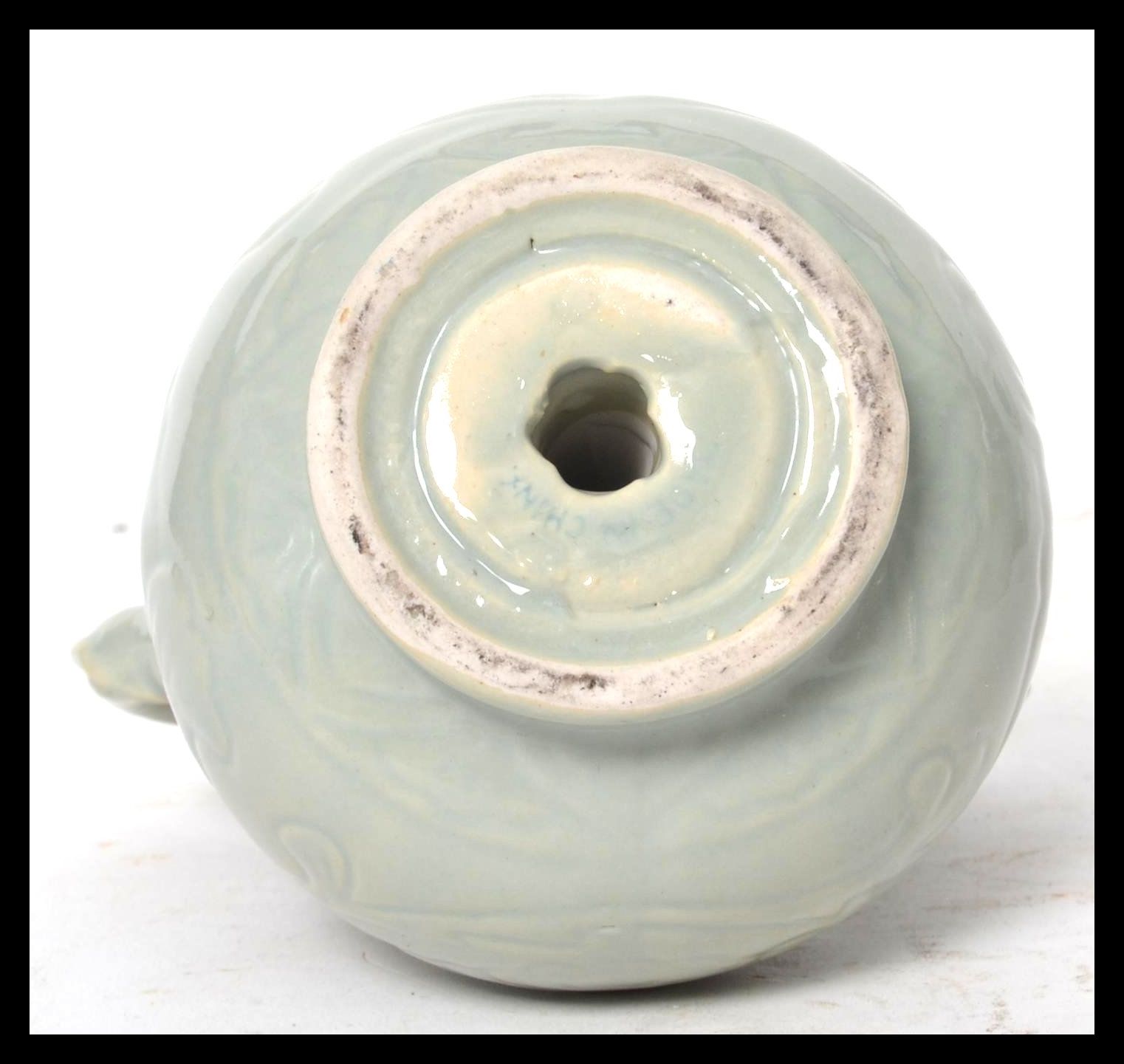 A 20th century Chinese teapot having a green drago - Image 6 of 6