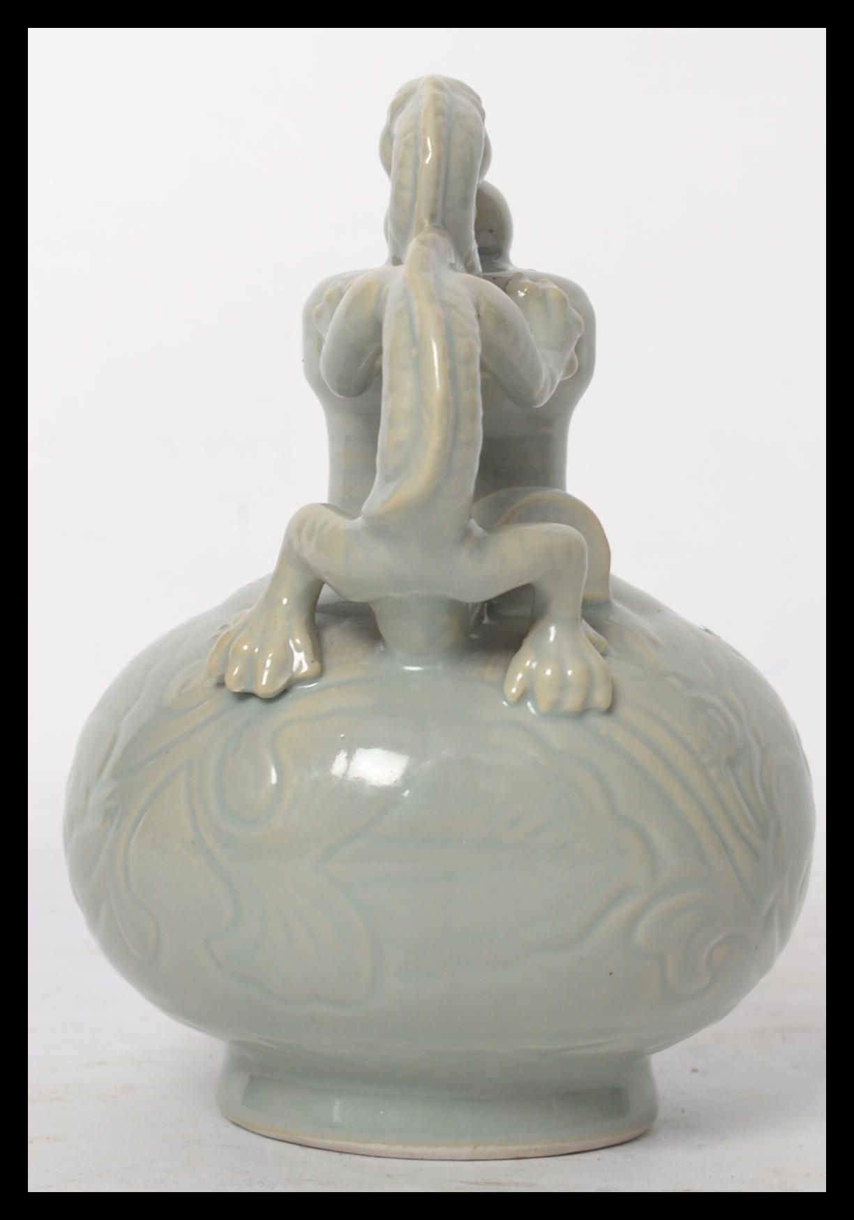 A 20th century Chinese teapot having a green drago - Image 4 of 6