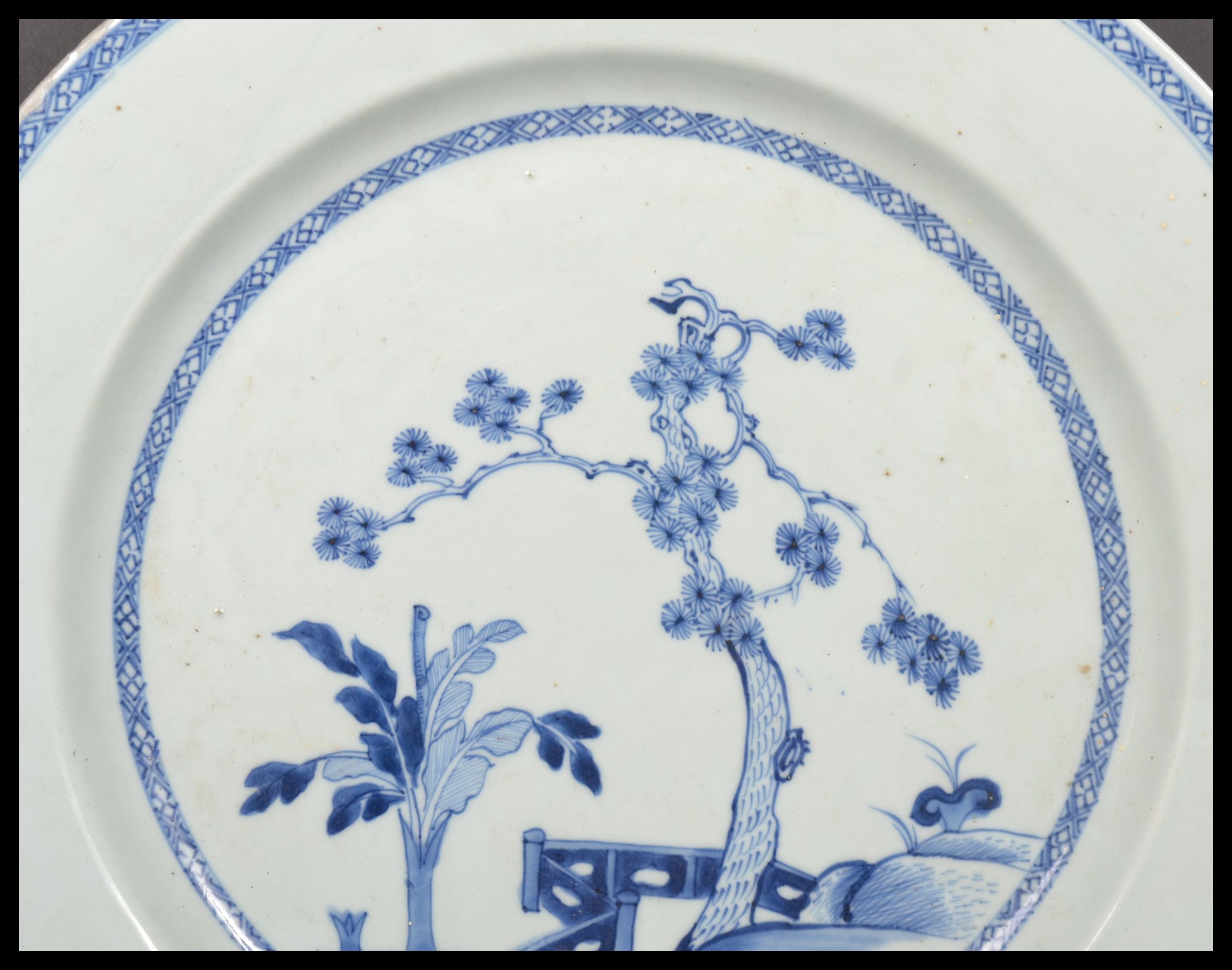 An 18th century Chinese Qing Long blue and white l - Image 4 of 7