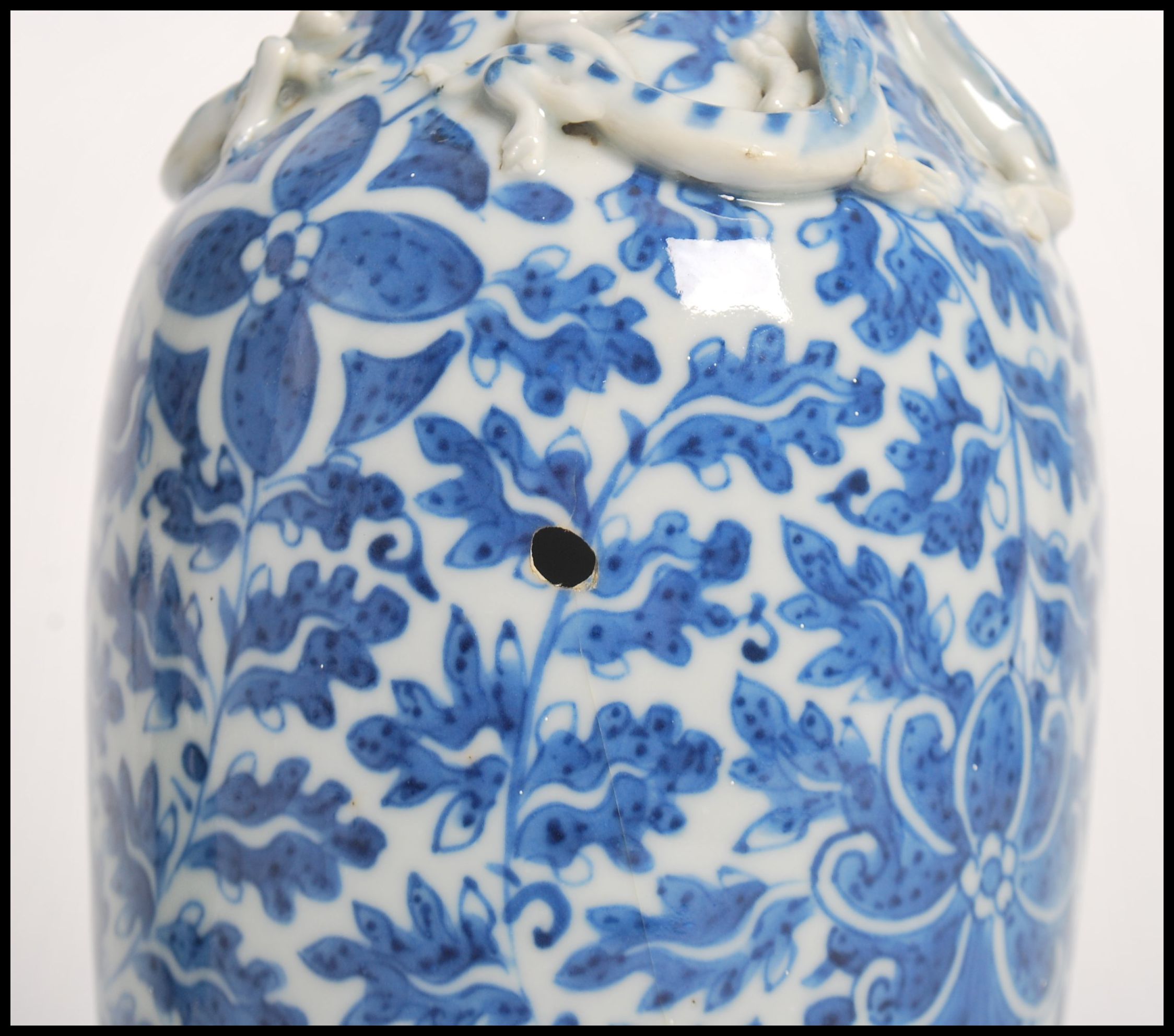 A 19th century Chinese ceramic vase having twin dr - Image 7 of 7