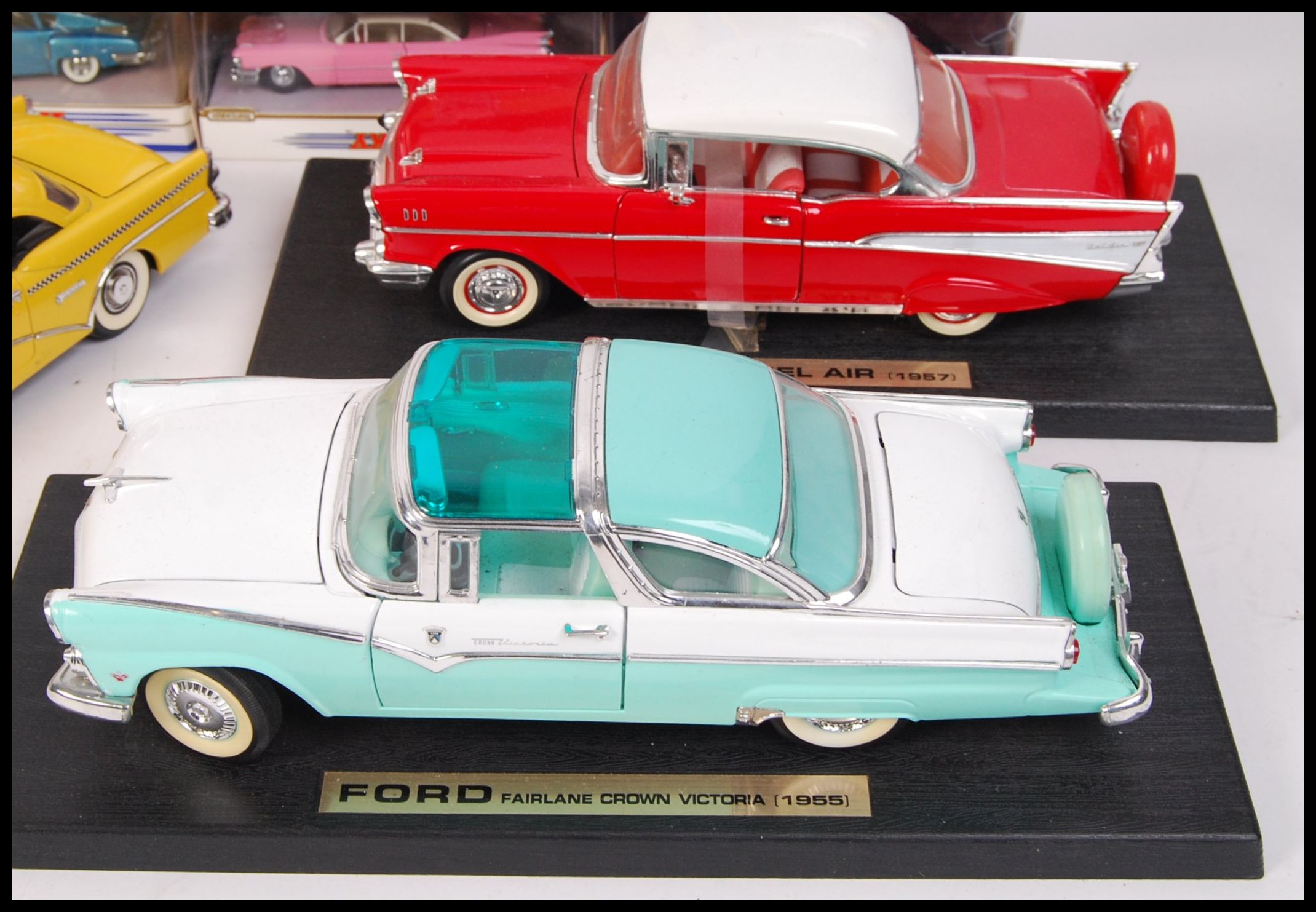 CORGI, DINKY, MATCHBOX & OTHER DIECAST MODEL VEHICLES - Image 4 of 4