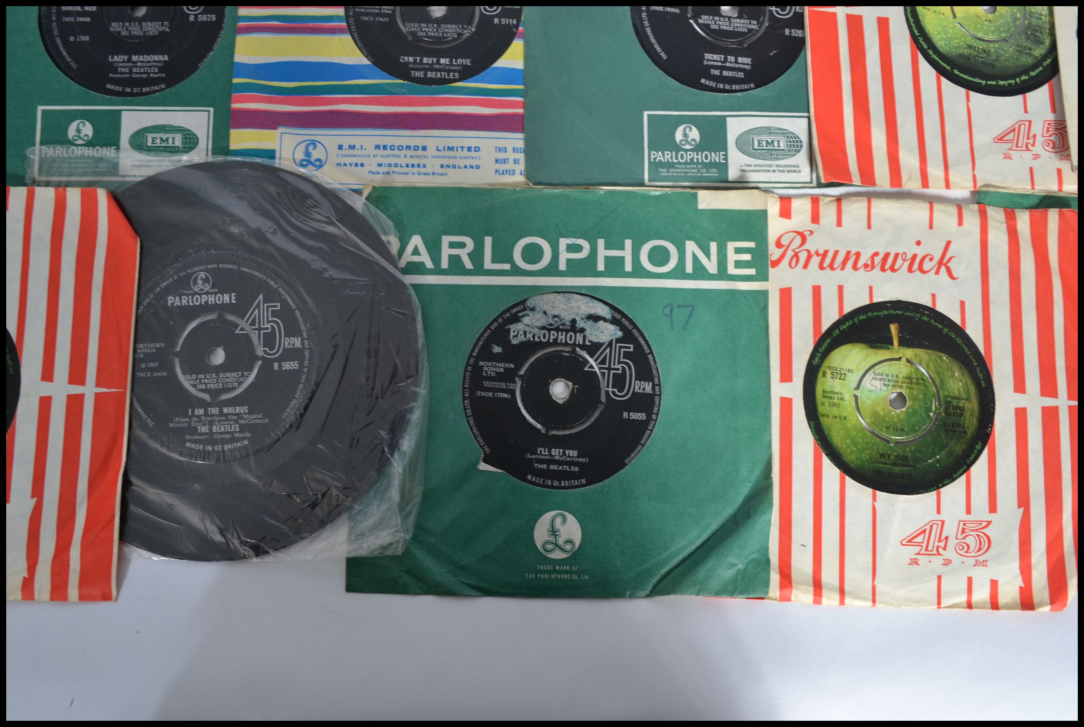 The Beatles A collection of vinyl long play LP records together with a selection of 7" 45rpm vinyl - Image 8 of 9