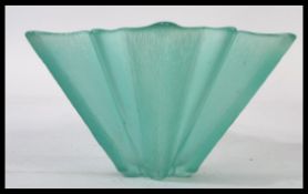 A stunning vintage early 20th century 1930's Art Deco handkerchief  vase bowl centre piece being