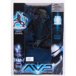 MCFARLANE TOYS 12" ALIEN VS PREDATOR ACTION FIGURE