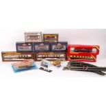 ASSORTED 00 GAUGE RAILWAY TRAINSET ROLLING STOCK ITEMS