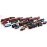 ASSORTED 00 GAUGE RAILWAY TRAINSET LOCOMOTIVES & ROLLING STOCK