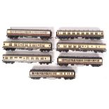 HORNBY 00 GAUGE RAILWAY TRAINSET CARRIAGES
