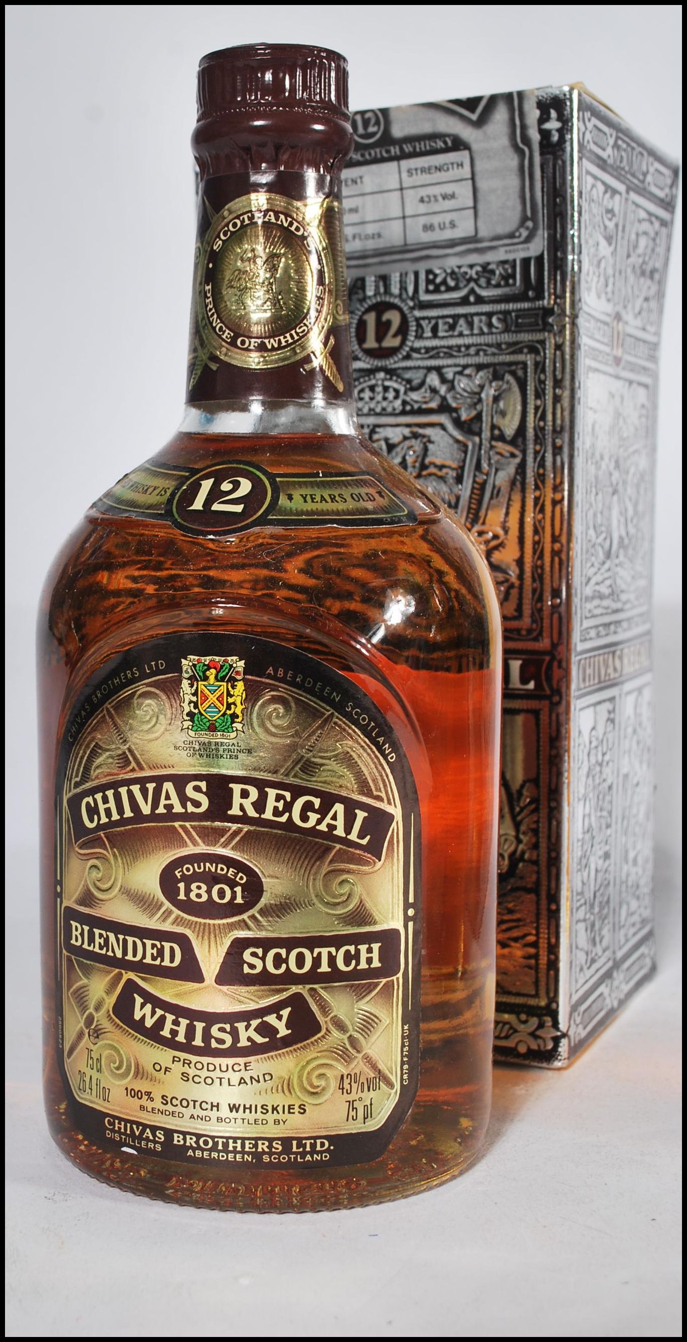 2 vintage boxed bottles of Chivas Regal blended Scotch whisky 26 2/3 fl oz / 12 years old. Both - Image 3 of 5
