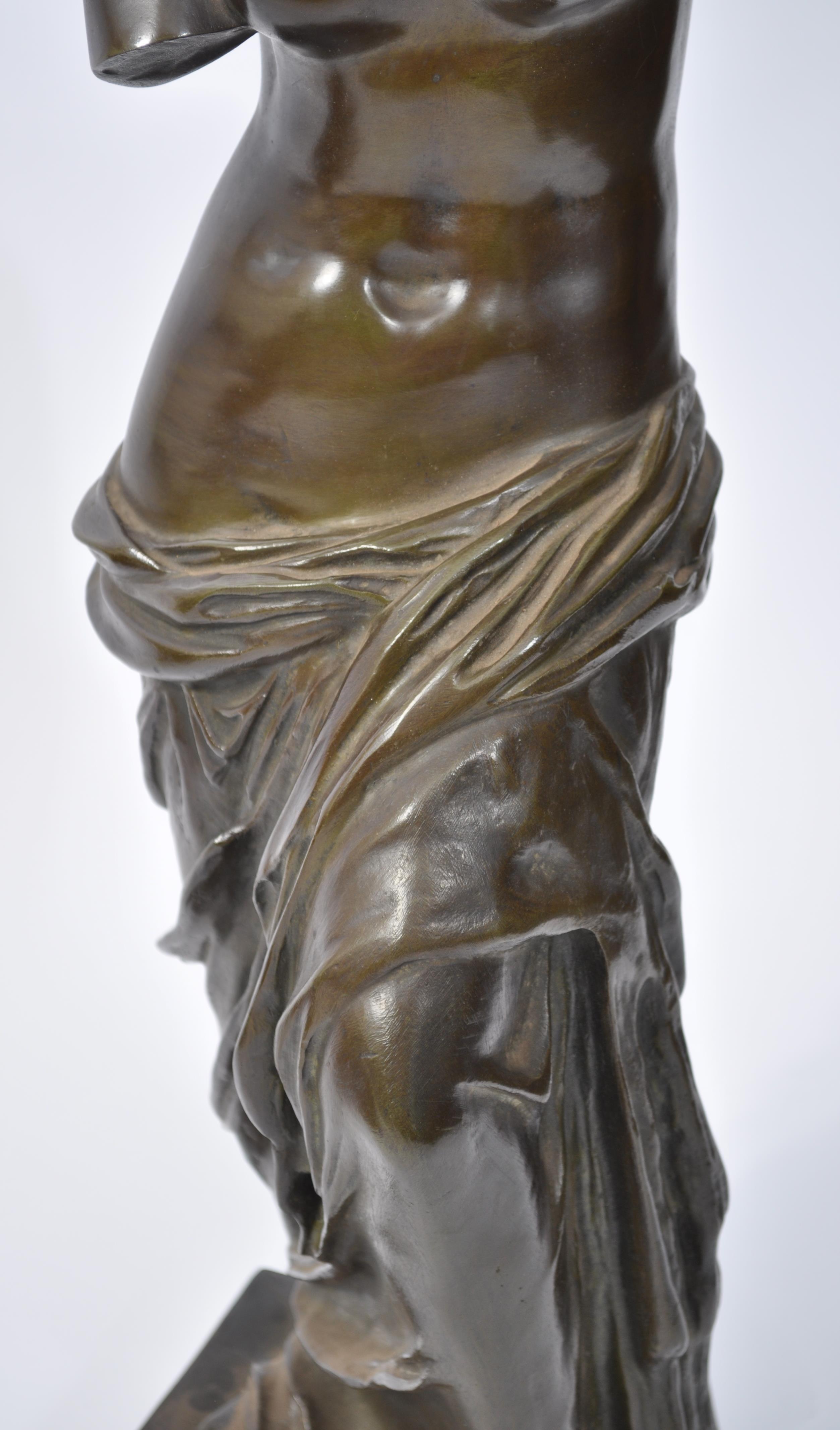 A stunning large bronze sculpture of ' Aphrodite a - Image 3 of 5
