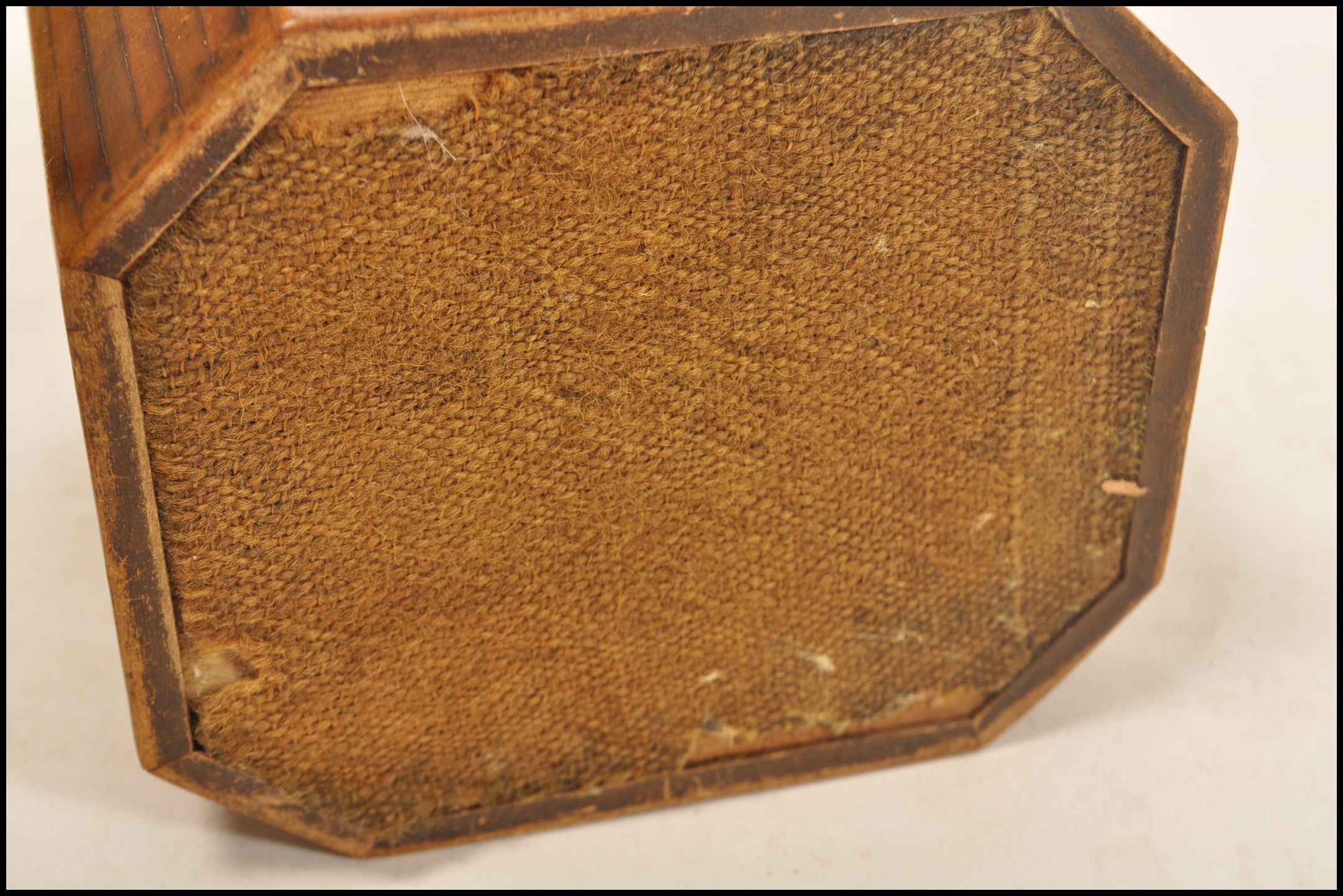An 18th century Georgian walnut tea caddy having yew wood oval panels and box wood inlays. The - Image 8 of 8