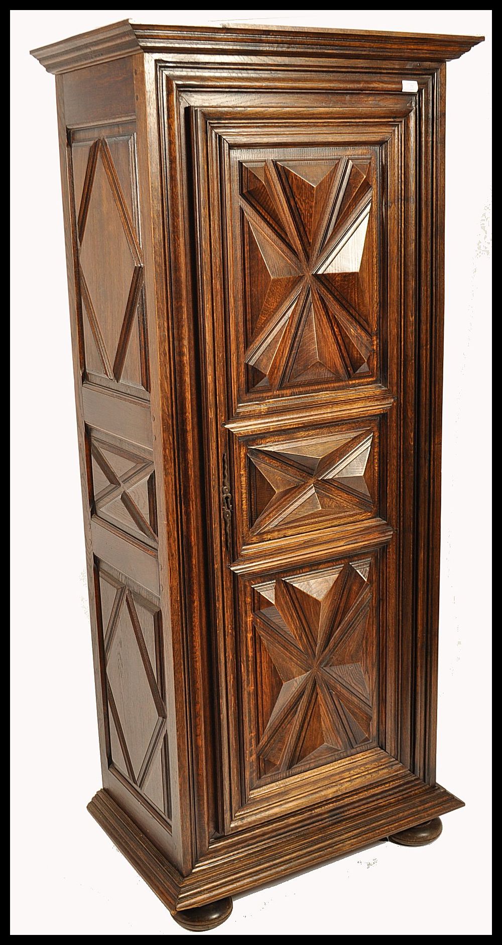 A 19th century country oak French Bonnetiere hall cupboard / armoire linen press. The upright sentry